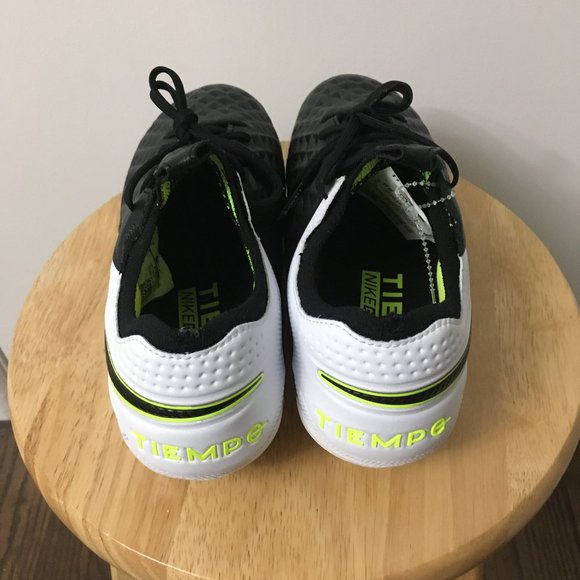 Nike Tiempo Legend 8 Elite FG B&W-Volt cleats - Picture 4 of 12